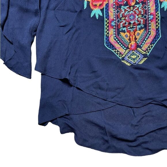 CALESSA Embroidered Blouse Blue Size Medium - Picture 7 of 7